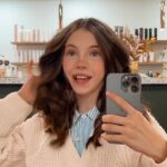 Anastasia Russo Instagram - that’s me! 🥹 thank you for the awesome beauty party @rigatperruquers 🩷