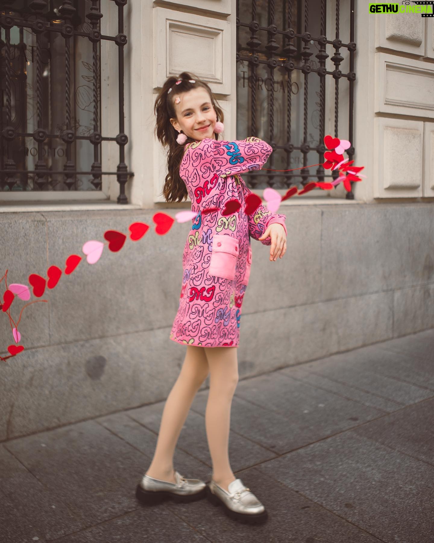 Anastasia Russo Instagram - Happy Valentines Day to all of you! ❤️🫶🏼 who are you spending this day with?