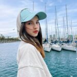 Anastasia Russo Instagram - express trip to Barcelona in my @neweraeurope outfit 🤎✌🏼