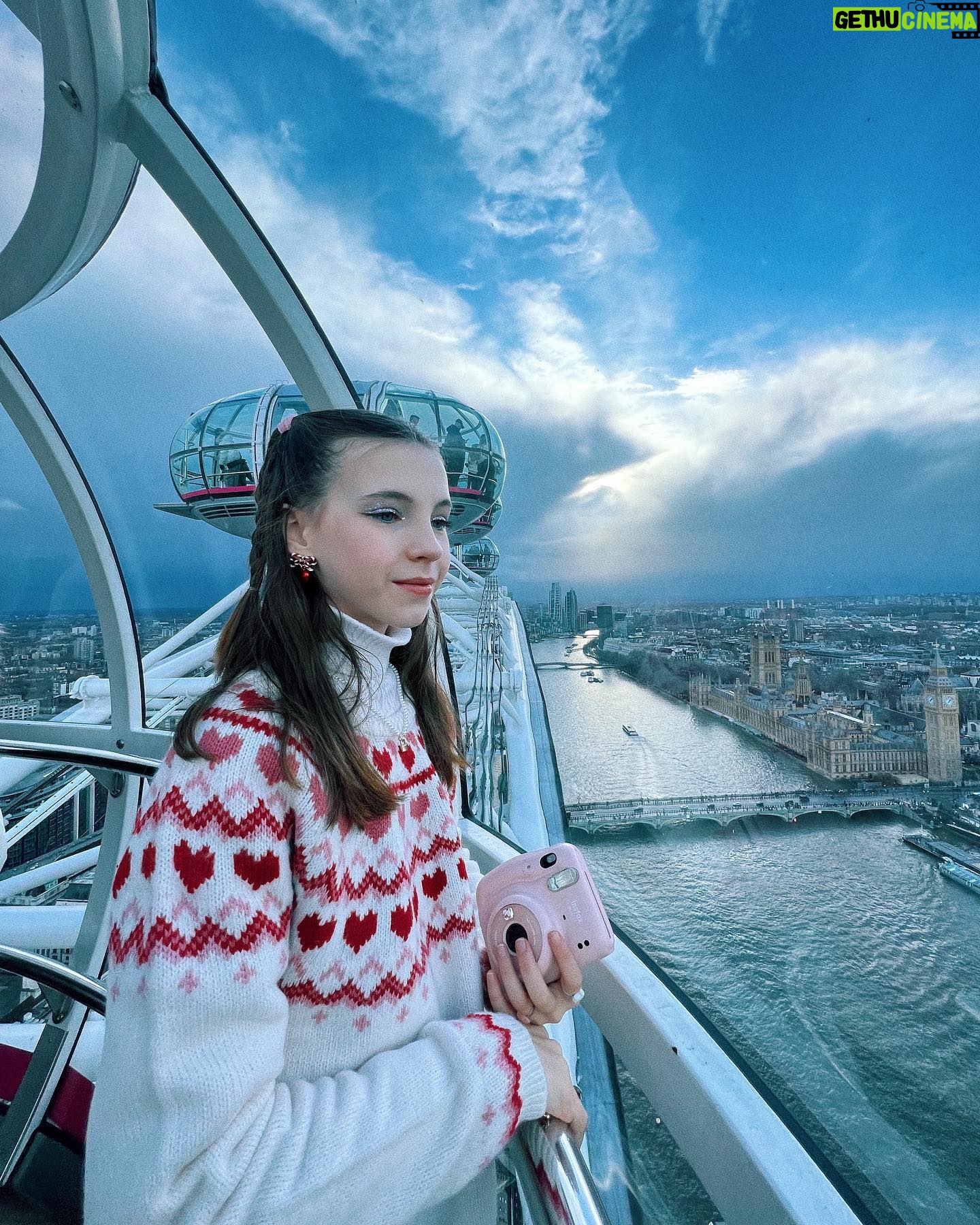 Anastasia Russo Instagram - London has quickly become one of my fav cities this year π¬π§ hereβs my last photo dump: 1- oh look a London bus! AGAIN (I know Iβm basic sorry ππ) 2- me and Paddington if front of the London Eye π§Έ 3- the Big Ben HAD to be here 4- I took so many Polaroid photos π₯Ή 5- SoHo is my favorite neighborhood in London for sure 6- the Underground here is a little bit too aesthetic ππΌ 7- cute pic β¨ 8- I went to the @harrypottershop π and it was just wayyyyy too cool! 9- THE VIEW π€ 10- @lucamusicuk gave the best concert in Covent Garden and I loved it! β€οΈ