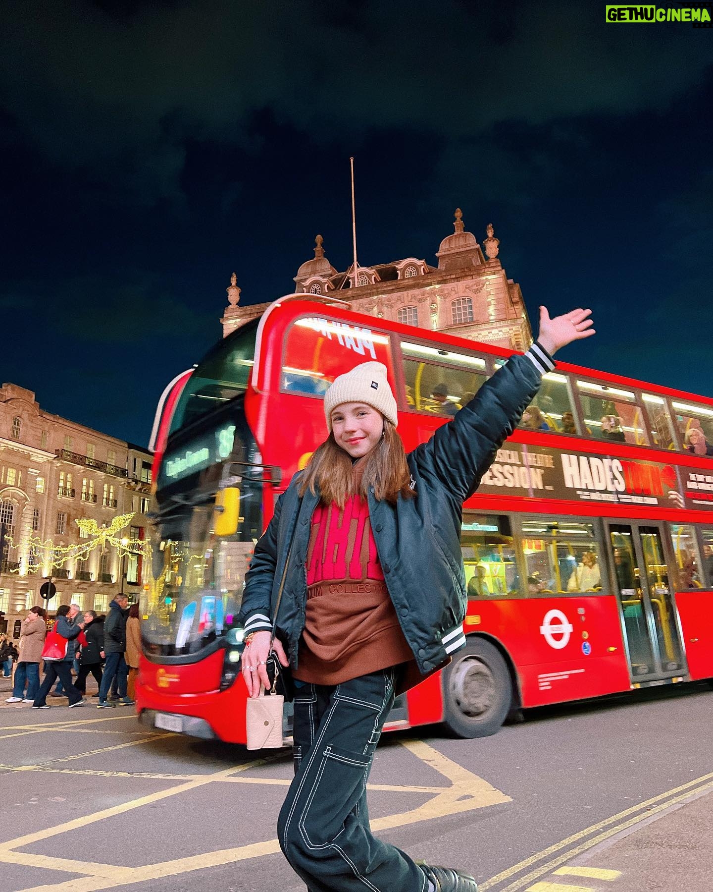 Anastasia Russo Instagram - 🇬🇧 day 1 in London! ✈️🎠 1- HAD to take a photo in front of the telephone ☎️ booth! 2- buses 🚍 here are so cool! 3- the Underground vibes…. 4- the lights are so pretty here! 5- cutest streets ever too! 🤍 6- my outfit from @starter_italia 7- Oxford street 🥹 8- felt like the happiest girl ever here! 9- “why are you calling me” mood 10- chilling at my fav London hotel 🏨 @courthousehotellondon