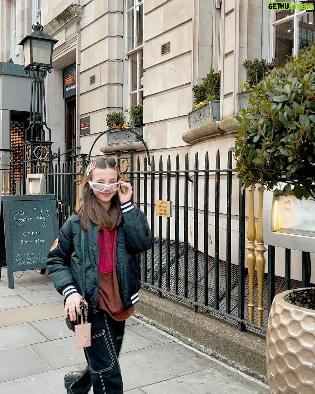 Anastasia Russo Instagram - 🇬🇧 day 1 in London! ✈️🎠 1- HAD to take a photo in front of the telephone ☎️ booth! 2- buses 🚍 here are so cool! 3- the Underground vibes…. 4- the lights are so pretty here! 5- cutest streets ever too! 🤍 6- my outfit from @starter_italia 7- Oxford street 🥹 8- felt like the happiest girl ever here! 9- “why are you calling me” mood 10- chilling at my fav London hotel 🏨 @courthousehotellondon