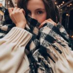 Anastasia Russo Instagram - Winter vibes with @kseniamooon 📸 and @olga.lebedinskaya 💋 wearing @bosanovaoficial shoes and bag, and @funfun_official coat 🤍