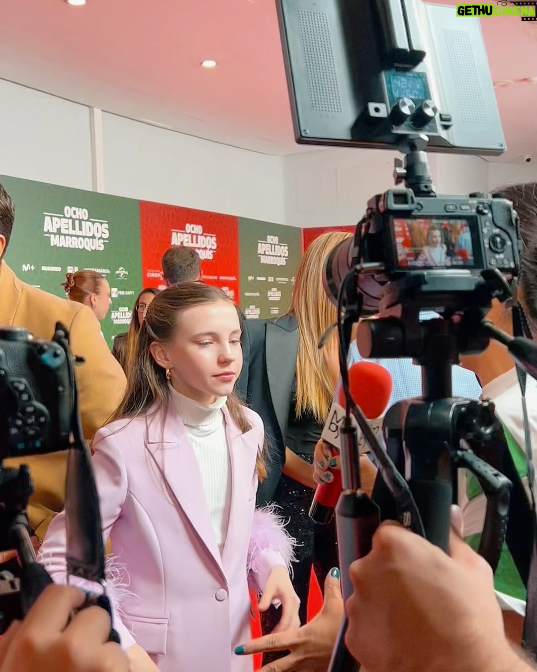 Anastasia Russo Instagram - Little sum up of my latest premieres because they have been AMAZING! 🥹✨ 1- look at this outfit for the premire of “Los Farad” by @primevideoes 2- little video because WOW 3- @miguel.g.herran smiled at me and I almost fainted 4- Premire of “OCHO APELLIDOS MARROQUIS 5- I LOVE doing interviews! 6- love them even more @carlotabmendo @nanobmendo 7- Premiere of the new Hunger Games movie and I dressed up as Lucy Gray 🥺💘 8- this brownies were DELICIOUS! 9- amazing movie premiere of “La Caja de Arena” which discusses important topics such as bullying! 10- And lastly the movie premiere of “La Navidad en sus Manos” 💥🎄❤️