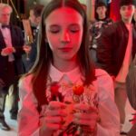 Anastasia Russo Instagram - Little sum up of my latest premieres because they have been AMAZING! 🥹✨ 1- look at this outfit for the premire of “Los Farad” by @primevideoes 2- little video because WOW 3- @miguel.g.herran smiled at me and I almost fainted 4- Premire of “OCHO APELLIDOS MARROQUIS 5- I LOVE doing interviews! 6- love them even more @carlotabmendo @nanobmendo 7- Premiere of the new Hunger Games movie and I dressed up as Lucy Gray 🥺💘 8- this brownies were DELICIOUS! 9- amazing movie premiere of “La Caja de Arena” which discusses important topics such as bullying! 10- And lastly the movie premiere of “La Navidad en sus Manos” 💥🎄❤️