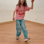 Anastasia Russo Instagram - step by step 🫧✌🏼 coreo by @quiiqueiglesiass and video by @pablodelacuesta 🥰