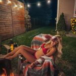 Andréane Chamberland Instagram – The kind of night that I like 🔥

Le genre de soirée que j’aime 🔥

👙 @plumeriaswimwear