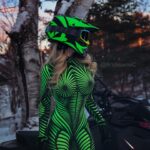 Andréane Chamberland Instagram - I'm from another planet 💚 Alíen Style 👽 @badinkastyle ••••••••••••••••••••••••••••• #foxracing #foxracingcanada