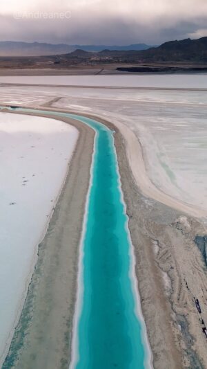 Andréane Chamberland Instagram - This man-made canal contains a concentrated brine solution that is not suitable for human consumption. This canal is a part of potash mining, which is present here due to the abundance of salt.
The mine produces potash, which is a potassium-containing salt used in fertilizer. Canals transport this concentrated brine solution to evaporation pools. It is strongly advised not to swim in this area. 
#potash #utah #utahphotography #utahphotographer #utahunique #utahgram #utahtravels #utahlife