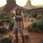 Andréane Chamberland Instagram - Which photo do you like the most ? 1, 2, 3 ? 🤠🌵 •••••••••••••••••••••••••••••••••••