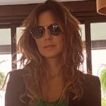 Andréia Horta Instagram - Sexta feira agora às 16hs estaremos no programa Sem Censura em homenagem a Elis Regina. Só gente querida @lailagarin @nelsonmotta @cissaguimaraes @afabianepereira @claudiaelizeu @carvalho5028 . Que maravilha encontrar essa turma pra falar de Elis!!! 💚💐