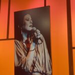 Andréia Horta Instagram - Sexta feira agora às 16hs estaremos no programa Sem Censura em homenagem a Elis Regina. Só gente querida @lailagarin @nelsonmotta @cissaguimaraes @afabianepereira @claudiaelizeu @carvalho5028 . Que maravilha encontrar essa turma pra falar de Elis!!! 💚💐