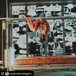 Andréia Horta Instagram – Antônio Araújo e Eliana Monteiro foram mestres em meu caminho no início de minha formação profissional em São Paulo. Fui aluna do Tó entre 2002 e 2004 na Escola Livre De Santo André e em 2004 entrei para a companhia Teatro da Vertigem onde fiquei por 1 ano. Aprendi muito ali. Aquelas experiências pautaram meu olhar e me deram base firme. É lamentável que estejam passando por isso com a pesquisa e imensa colaboração que esse grupo tem a oferecer a cada pessoa que assiste aos seus trabalhos. Se você puder, colabore com o que for possível.