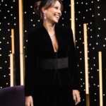 Andréia Horta Instagram - Que alegria ser a comentarista do Oscar 2024!!! Agradeço imensamente a turma da @streammaxbr por sempre me confiarem grandes desafios. Transmitir um evento como o Oscar não é fácil, tudo pode acontecer lá e cá e ontem a transmissão falhou em alguns momentos e estávamos ao vivo e com um time de craques por trás das câmeras concentradíssimos fazendo tudo funcionar! Tiro meu chapéu! Muito obrigada pela recepção carinhosa de @aanafurtado @alinediniz @caropita Foi um prazer estar lá com vocês!!! Obrigada @fernandathompson parceira o tempo todo nessa missão. Styling @julianoezuel Look@emporioarmani @ovni_saopaulo Joias @andreacontioficial Sapatos @aquazzura @cidadejardimshopping