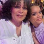 Andra Day Instagram - Selfies with my fave! Was moved to tears seeing my mom receive this award because I realized it doesn’t happen enough, and she has a hard time receiving any type of recognition. Thank you @momhonors for recognizing the realest most beautiful woman in the world to me. Matthew 5:14-15 You are the brightest light Ma 💜🙏🏽💜 also y’all go pick up her children’s book “I Hear the Wind Blow and Wonder” by D.A Batie 🙏🏽💕 so proud of her.