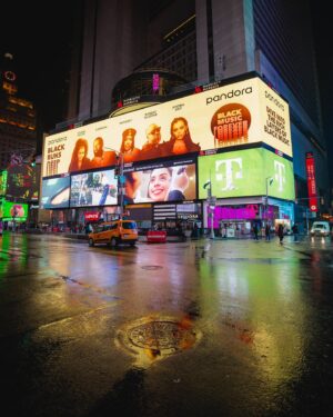 Andra Day Instagram - NYC billboard! 🙏🏽😆✨ 

Black music is FOREVER!!! 

Big thank you to @pandora #PandoraMusic