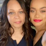 Andra Day Instagram - Selfies with my fave! Was moved to tears seeing my mom receive this award because I realized it doesn’t happen enough, and she has a hard time receiving any type of recognition. Thank you @momhonors for recognizing the realest most beautiful woman in the world to me. Matthew 5:14-15 You are the brightest light Ma 💜🙏🏽💜 also y’all go pick up her children’s book “I Hear the Wind Blow and Wonder” by D.A Batie 🙏🏽💕 so proud of her.