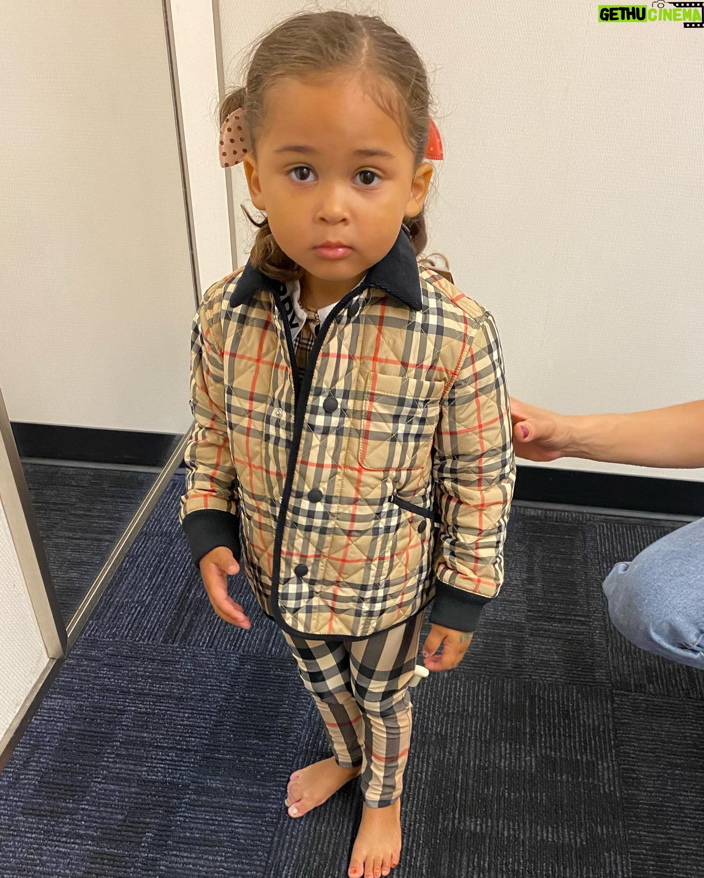 Andra Day - 20.1K Likes - lol I think she feelin it šš„°ā¦
last pose on @naomi šš½š
#niece #blessin šš½