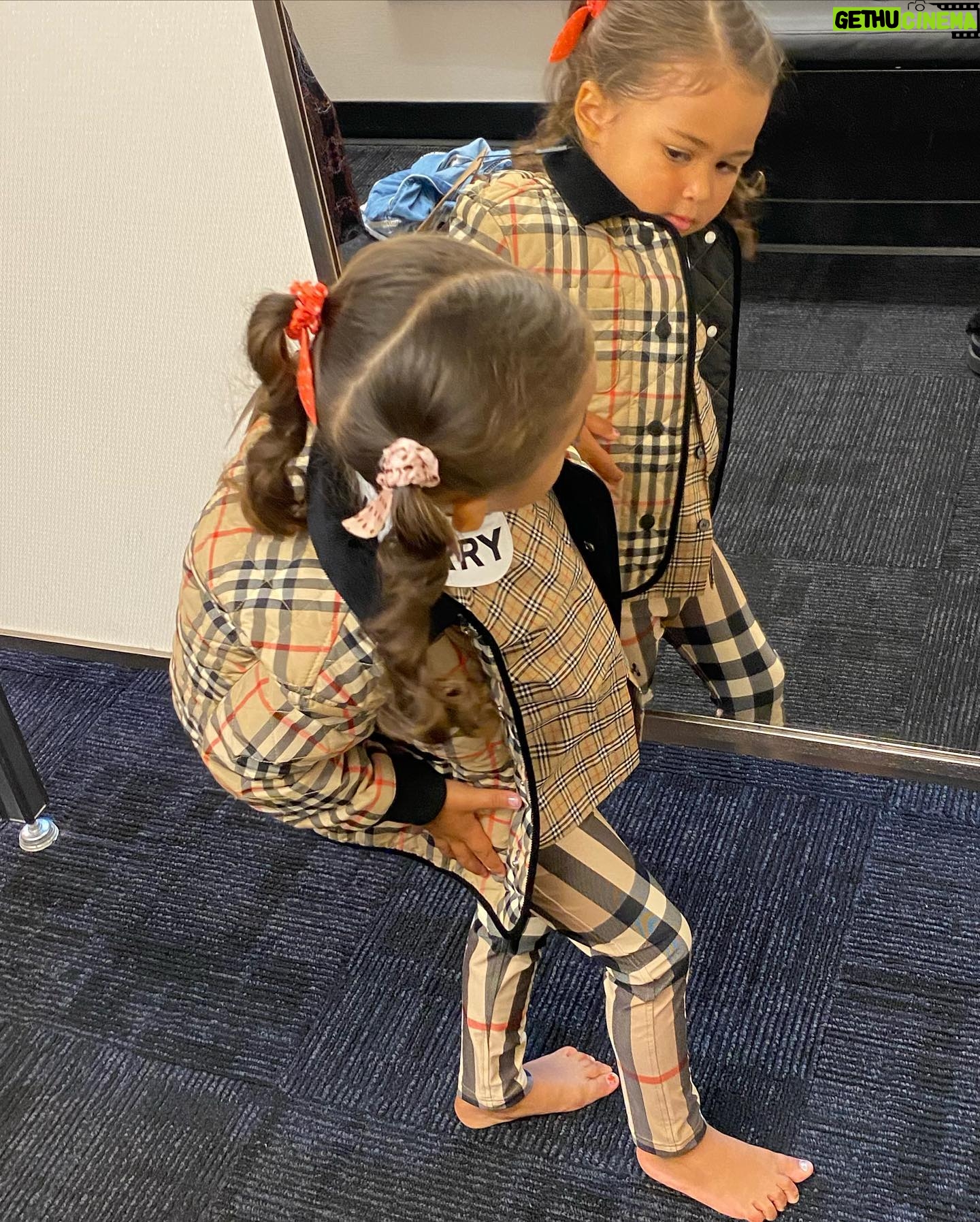 Andra Day - 20.1K Likes - lol I think she feelin it šš„°ā¦
last pose on @naomi šš½š
#niece #blessin šš½