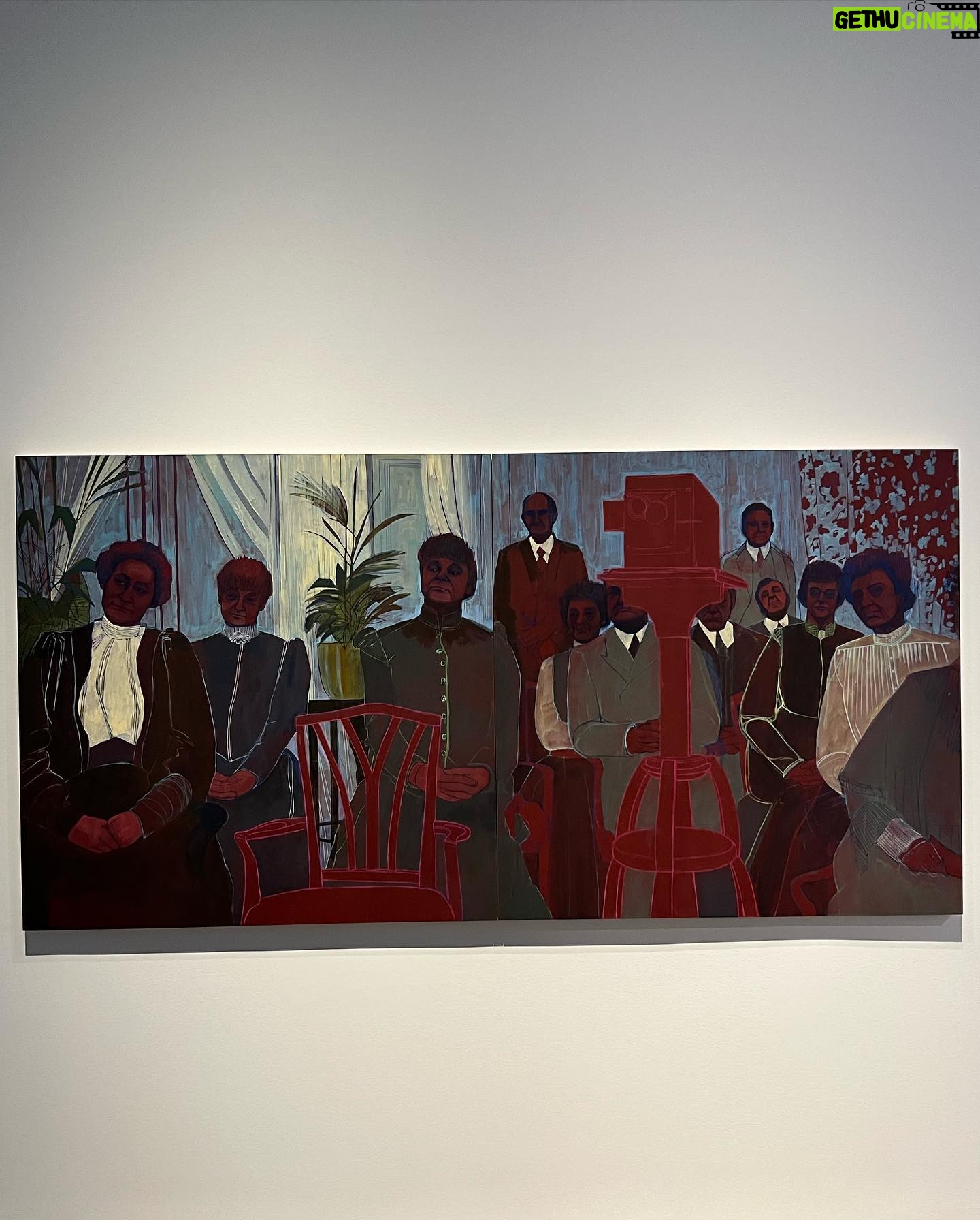 Andra Day Instagram - If yall in NY before the 22nd pls go to @galerielelong & check out my fave artist @pamelaphatsimo 1st solo exhibit in the city 🙏🏽💚🥰🥹 a blessin