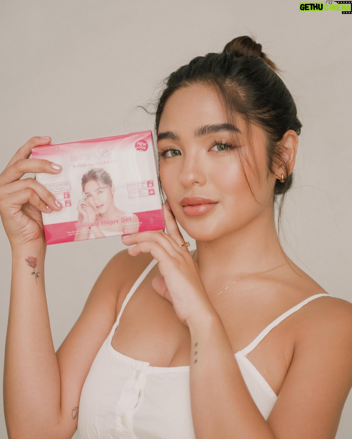 Andrea Brillantes Instagram - My secret for a lustrous glass skin look - Brilliant Rejuv®️ Set! 💖✨ #BrilliantRejuv® #BrilliantSkinEssentials #BrillantesForeverBrilliant