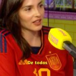 Andrea Duro Instagram – Esta semana parloteamos con @andreaduro sobre ser chonis (o pijas, en el caso de Victoria), sobre amistades tóxicas y cómo deshacerse de ellas. Además viene @henarconh_ a hacer un test para saber qué tipo de famosas somos cada una. Lo tenéis ya disponible en @podimo_es 💖El domingo en el resto de plataformas 🎉