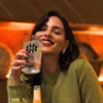 Andrea Duro Instagram – PUBLI 

En las últimas semanas estoy teniendo que trabajar mucho, preparar un nuevo proyecto que me tiene súper ilusionada, organizar una mudanza… en fin, estoy pasando algún momento de estrés. 

Pero en toda esta vorágine siempre encuentro un huequito para poder disfrutar y celebrar los nuevos comienzos ❤️ con la mejor compañía @alexandralieght 
Y además, celebrar en estas fechas todo lo hace más especial 💥 y más si es con @royalbliss_es es que siempre está presente en momentos importantes para mí. 
#EstaVaPorTi
#RoyalBliss
