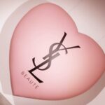 Andrea Duro Instagram - Por fin tengo entre mis manos el nuevo labial de @yslbeauty YSL LOVESHINE LIPSTICK 💄 perfecto para día o para salir una noche con amigas ❤️ Yo me he vuelto adicta a este tono, pero lo tenéis en muchos otros y además, hidrata 24h. Ahora entiendo que sea el favorito de Dua Lipa 😏 #YSLBeauty #Makeuplook #YSLLoveShine