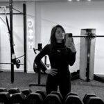 Andrea Duro Instagram - No paramos @davidnavarrofitness 💪🏼👊🏻🖤🦄 Mención especial a @rosalopezoficial que sin duda es lo mejor del vídeo e inspiración total 🪄 @lasala_david_navarro