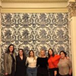 Andrea Duro Instagram – DREAM TEAM 💚✨

Tenía que agradecerle a estas mujeres el fantástico trabajo que realizan día a día @aleighthouse 🙏🏻
Gracias chicas, porque sé que os entregáis para conseguir los mejores proyectos y cuidarme. 
Sois maravillosas 🥰

Fuimos a cenar a uno de mis sitios favoritos en Madrid, el hotel Santo Mauro.
Un sitio que es muchísimo más que un hotel, que es un edificio histórico madrileño y que cuando tienes la oportunidad de que te la cuenten, todo cobra mucho sentido. 
Gracias por el cariño y el amor siempre que voy @santomaurohotel