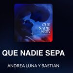 Andrea Luna Instagram - Trabajar con mis hermanos, mi familia elegida, mis mooncitos. Es solo el comienzo y aquí solo está una parte de todos los que somos.🌙🌙🔥❤️ Desde hoy larga vida a “QUE NADIE SEPA” ft @bastianstimman 🖤 Cuarta producción de @lunaprojectsmanagement 🎬 se vienen cositas. 😘😘 😚🔥✨ así dicen. ❤️👏🏻🎵