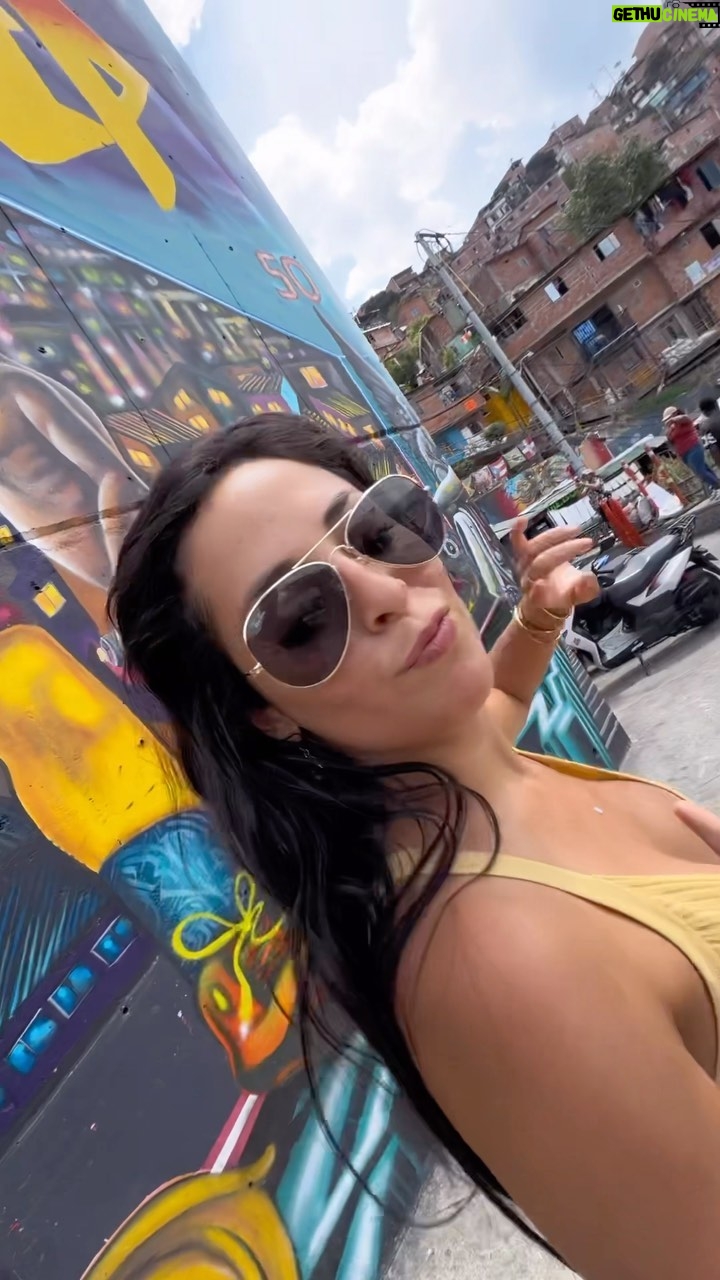 Andrea Luna - 6.3K Likes - Comuna 13 mamiii 🇨🇴🇨🇴
Medellín bonito 🤩