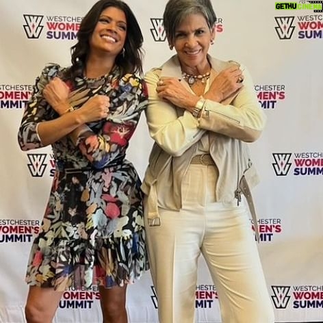 Andrea Navedo Instagram - This is how we’re walking into this new month! 💪🏽 We are the drivers of our lives, and this is what will take us to where we want to go in life! 🚘 Thank you @latinasandpower for this amazing interview! If you haven’t seen it be sure to follow their page for the full video. #ourothernessisourstrength #motivation #truth #andreanavedo #happymonday #message