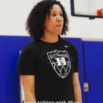 Andrea Navedo Instagram - Wow! Thank you for this reminder @karalawson “It will never get easer, handle hard better” 👏🏼👏🏼 #Repost @accnetwork with @use.repost ・・・ This Kara Lawson speech is always worth the listen 👏 (🎥 @dukewbb)