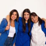Andrea Rincón Instagram - Hola 👋 somos Andre, Glo y Pau, humanamente imperfectas, y te queremos contar que tenemos un nuevo programa para vos, con una clara misión de servicio. Los disparadores serán tópicos que se presentaran a través del arte. Nos gustaría que nos acompañes para compartir experiencias tanto personales como profesionales, quizás te identifiques con alguna. Lo haremos con humor 🤣, porque creemos que nos ayuda a sanar, procesar y superar lo que nos causa dolor, ese dolor que cala en lo más hondo de los seres humanos. Si va a haber invitados??? Obviooooo y vamos a charlar y escucharlos CON TODO RESPETO. El desafío será que nosotras, los invitados y vos, nos saquemos la careta 🎭. Que te vas a llevar??? Muuuchaaaaassss herramientas 🛠️ !!! Te animas a ser parte? Estate atent@ que te vamos a ir contando mas!! #AndreaRincon #Programa #ConTodoRespeto 💄 @meryfolgar 🎥 @chchcarisma 📷 @debbydiazph