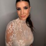 Andrea Rincón Instagram - El Sábado pide un beso! 💋 💘 Vestido @cynthiamartos Make up & Pelo @meryfolgar Aros @argajoyasoficial Styling @caromarafioti Nails @citynailsba Botas @ferrarocalzados