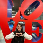 Andrea Rincón Instagram – El amor es sufrido, es benigno; el amor no tiene envidia, el amor no es jactancioso, no se envanece; no hace nada indebido, no busca lo suyo, no se irrita, no guarda rencor; no se goza de la injusticia, mas se goza de la verdad. Todo lo sufre, todo lo cree, todo lo espera, todo lo soporta. El amor nunca deja de ser. 
 Feliz San Valentin para todos. Y que viva el amor en todas sus formas. 💘