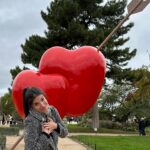Andrea Rincón Instagram – El amor es sufrido, es benigno; el amor no tiene envidia, el amor no es jactancioso, no se envanece; no hace nada indebido, no busca lo suyo, no se irrita, no guarda rencor; no se goza de la injusticia, mas se goza de la verdad. Todo lo sufre, todo lo cree, todo lo espera, todo lo soporta. El amor nunca deja de ser. 
 Feliz San Valentin para todos. Y que viva el amor en todas sus formas. 💘