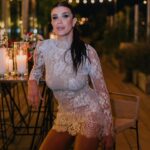 Andrea Rinc贸n Instagram – Andrea
Vestido @cynthiamartos
Botas @ferrarocalzados
Make up & Pelo @meryfolgar
Styling @caromarafioti