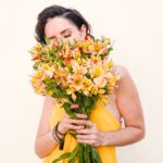 Andrea Torre Instagram - Damos inicio a mi estación favorita… 🌼 P R I M A V E R A 🌼 ____ #ATH🍄 #andreatorre #primavera #spring #flower #photography #day #yellow #style #art