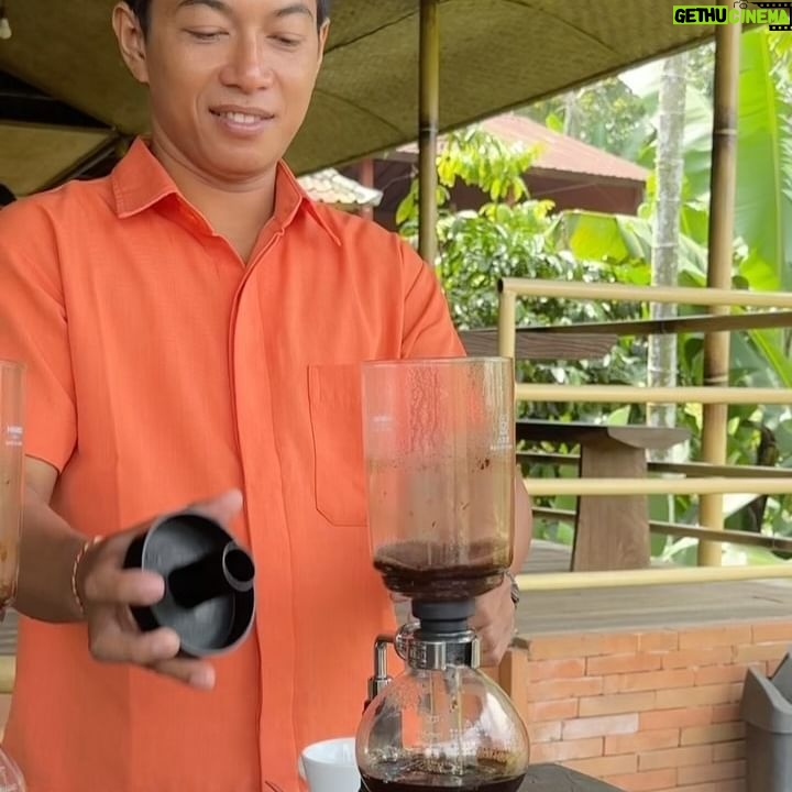 Andrea Torres Instagram - Will work for coffee! 😛