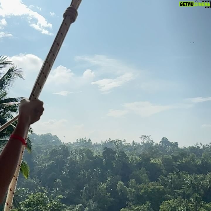 Andrea Torres Instagram - Of course I had to do the Bali Swing 😃