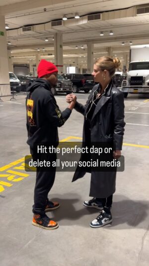 Andrew Bachelor Instagram - Rock Paper Scissors Challenge 😳 w/ @hannahstocking @ashleynocera @boomercasserly