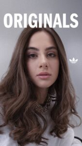 Andria Tayeh Instagram - . 🎬 من مغامرات الطفولة إلى الظهور على شاشات التلفزيون في كافة أنحاء العالم، كان حذاء Gazelle الأيقوني الشهير رفيقاً لـ @andria_tayeh خلال مسيرتها. 