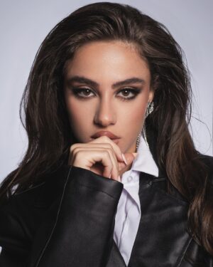 Andria Tayeh Instagram - 💿

Stylist: @omziag 
Photographer: @kifah.ballani 
MU&Hair: @angelabeydoun @bob_hair_design @assaadhairdesign