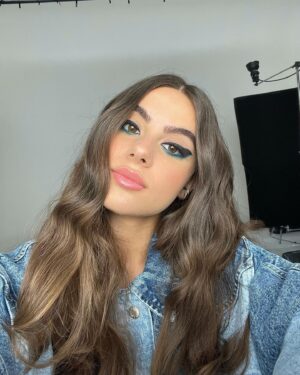 Andria Tayeh Instagram - 🌨️₊˚.🎧 ˚.🎐✩｡
