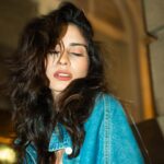 Aneri Vajani Instagram – ……