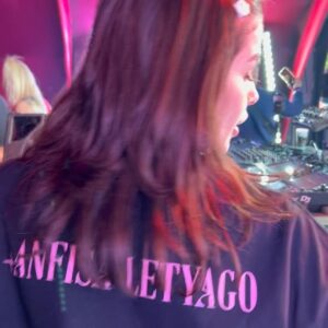 Anfisa Letyago Instagram - It was a very special weekend, I’m happy to celebrate the release of FEELIN’ with you 🫶🏼 

@noted.rec @sonymusic 

#AnfisaLetyago #Feelin