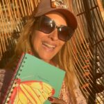 Angélica Castro Instagram - Feliz miércoles!! Acá les dejo la info si te quieres sumar y apoyar a nuestros niños , niñas y jóvenes de @fundacion_nuestros_hijos Muchas maneras de apoyar! Muchos productos y ahora disponible mi planner!! Los quiero mucho y gracias por el apoyo a nuestros niños!! Acá les dejo el link www.bazardelavida.cl