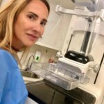 Angélica Castro Instagram – Buenas noches ❤️🌻 Hoy me hice mi mamografía, que sagradamente me la hago todos los años  y no puedo dejar de recordarles e insistir que se hagan su mamografía.  A prevenir, hacernos cargo y tomar conciencia! Una detección precoz salva una vida. 

#Prevencion